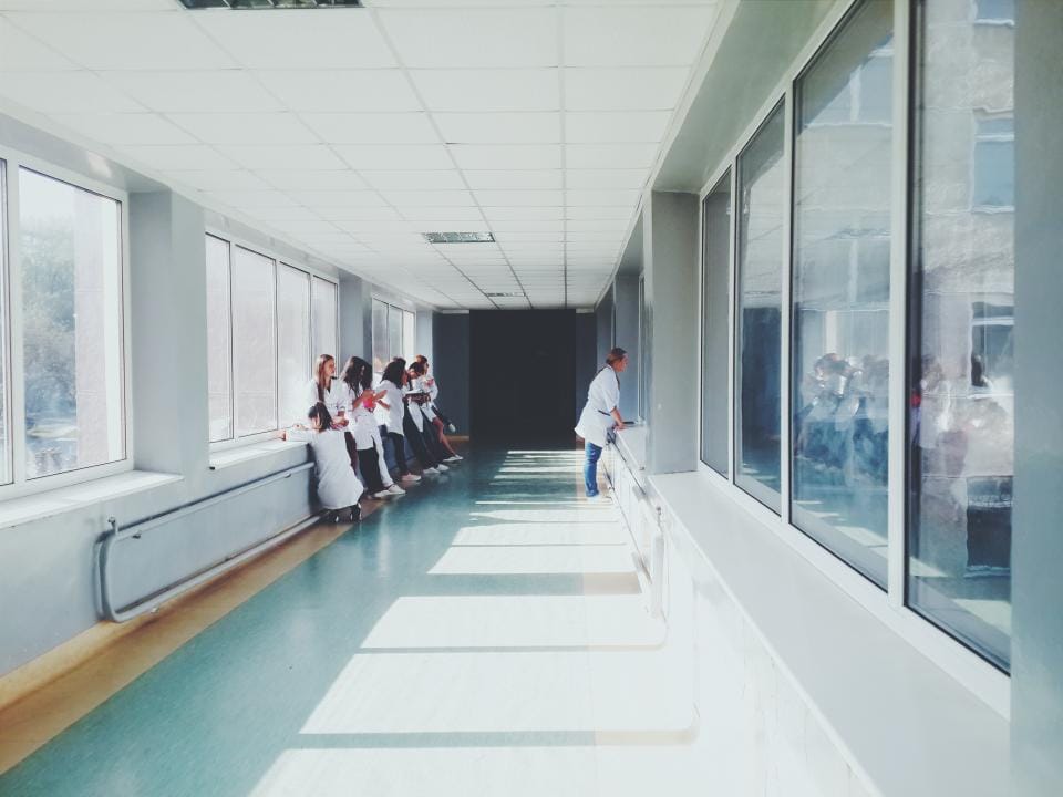 Heller Krankenhausflur